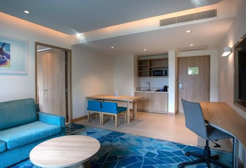 スイート, Holiday Inn Express & Suites Bengaluru Old Madras Road, An Ihg