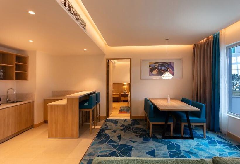 סוויטה, Holiday Inn Express & Suites Bengaluru Old Madras Road, An Ihg