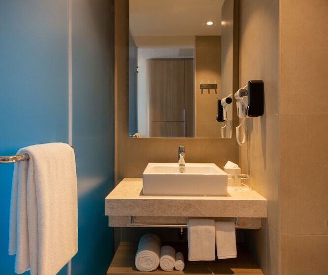 标准间, Holiday Inn Express & Suites Bengaluru Old Madras Road, An Ihg