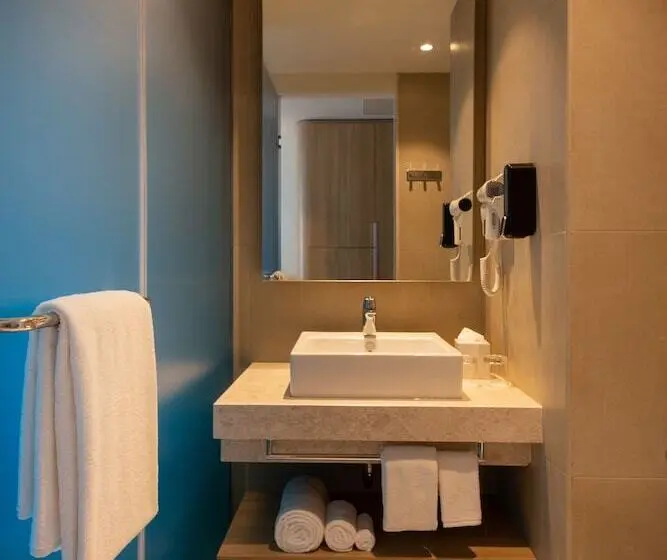 スタンダードルーム, Holiday Inn Express & Suites Bengaluru Old Madras Road, An Ihg