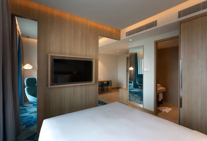 スイート, Holiday Inn Express & Suites Bengaluru Old Madras Road, An Ihg