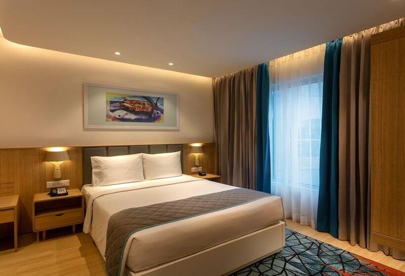 סוויטה, Holiday Inn Express & Suites Bengaluru Old Madras Road, An Ihg