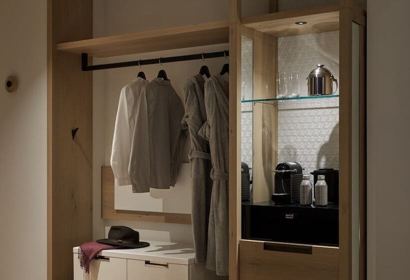 Номер Стандарт, Hyatt Centric Kanazawa