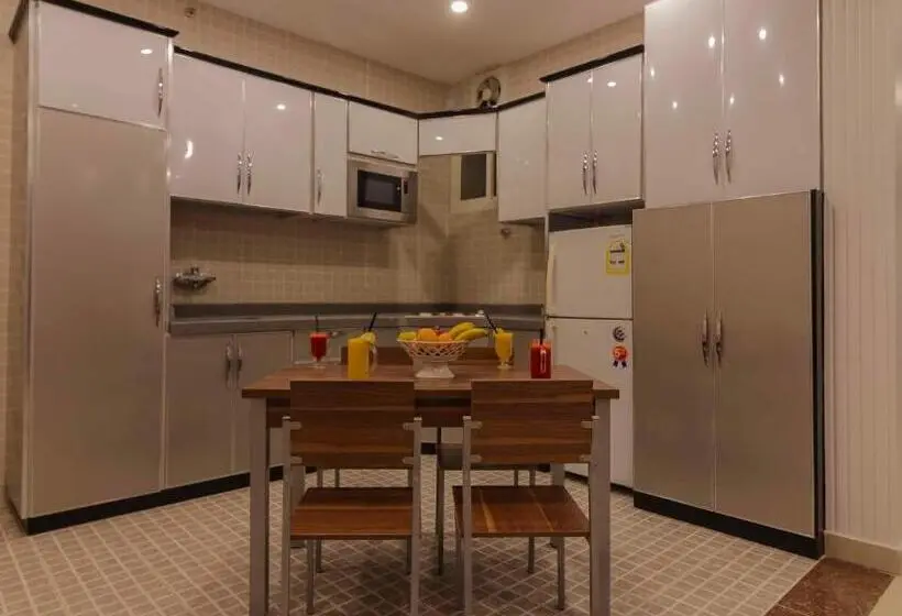 آپارتمان 3 خوابه, Nukhbat Al Makan Apartment