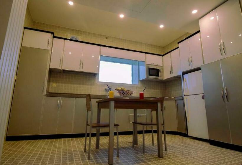 Апартаменты 1 Спальня, Nukhbat Al Makan Apartment