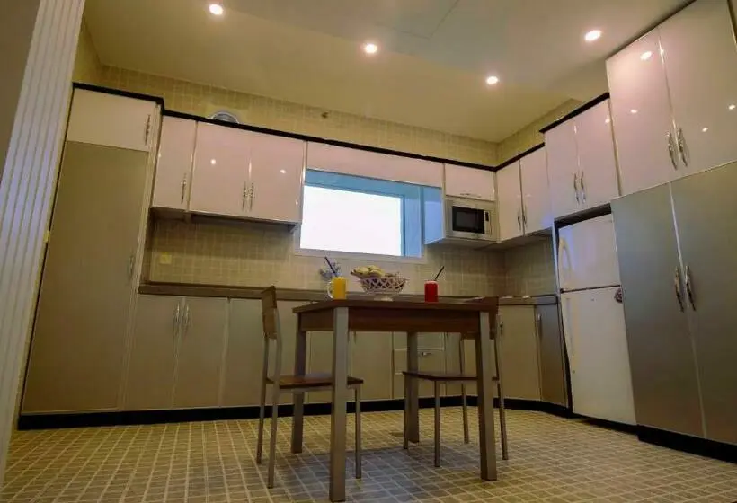 آپارتمان 1 خوابه, Nukhbat Al Makan Apartment