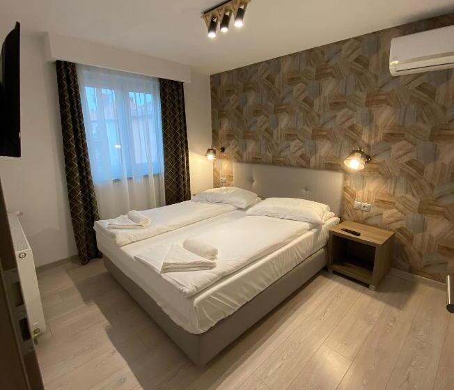 آپارتمان 1 خوابه, Adi&nicol