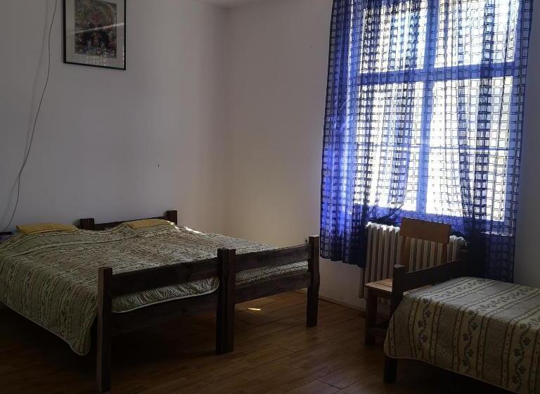 اتاق استاندارد چهار تخته, Etno Konak Angela