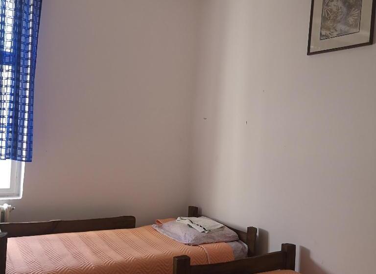 اتاق استاندارد چهار تخته, Etno Konak Angela