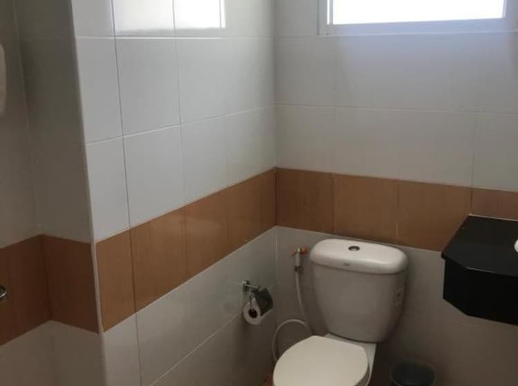 اتاق استاندارد سه نفره, Jt Guesthouse