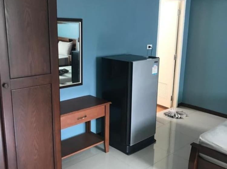 اتاق استاندارد سه نفره, Jt Guesthouse