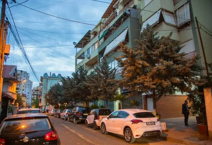 اتاق استاندارد, Nuestra Casa