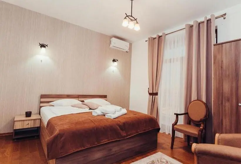 اتاق لوکس با چشمانداز باغ, Pensiunea Casa Hortopan