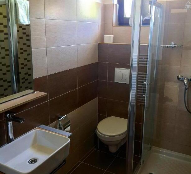 ガーデンビューデラックスルーム, Pensiunea Casa Hortopan