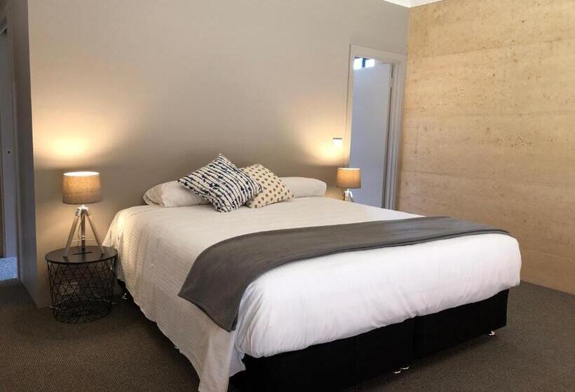 בקתת חדר, Tanah Marah