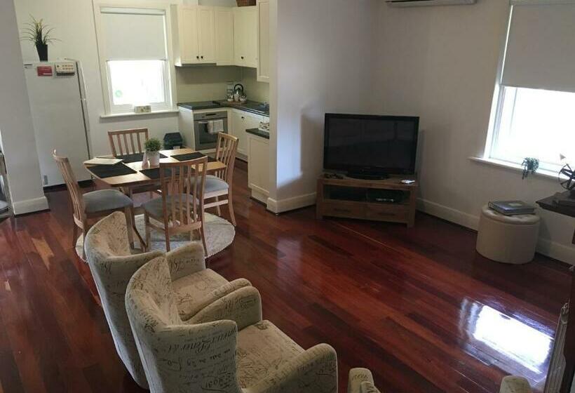 חדר משפחתי, Agnes Cottage Bed & Breakfast