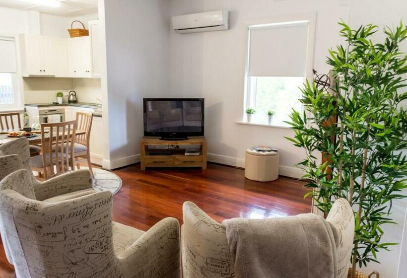 חדר משפחתי, Agnes Cottage Bed & Breakfast