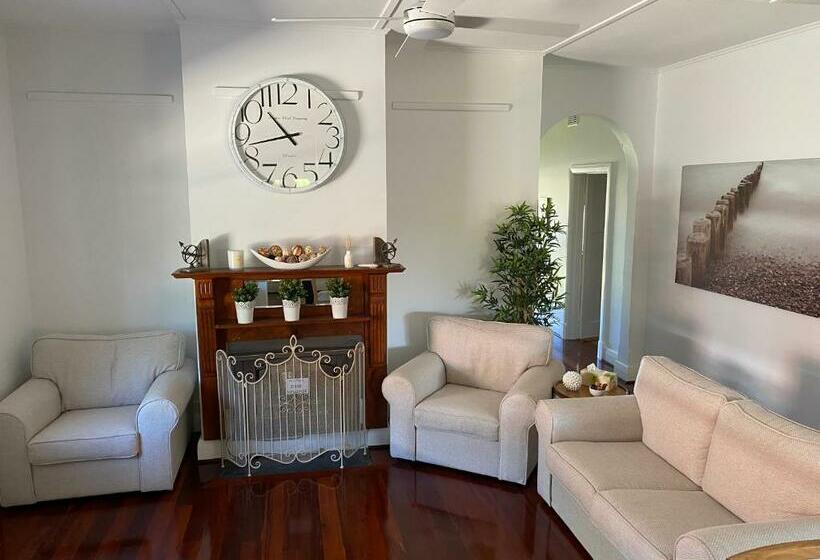 חדר משפחתי, Agnes Cottage Bed & Breakfast