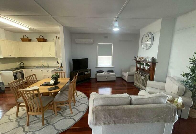 חדר משפחתי, Agnes Cottage Bed & Breakfast