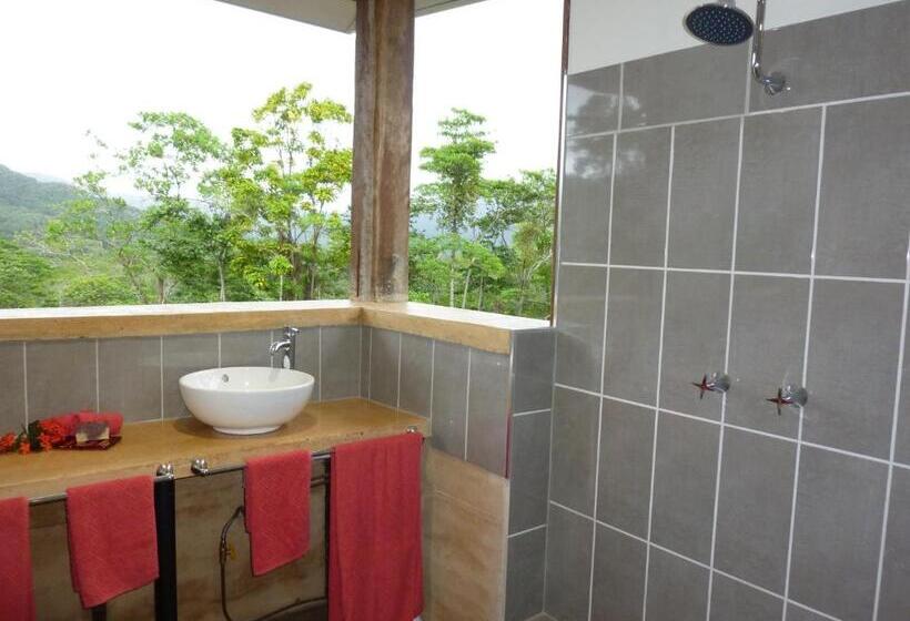 Люкс с гидромассажем, Wompoo Eco Retreat