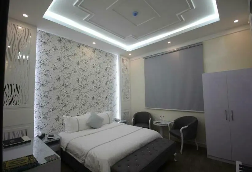 デラックスルーム, Dora Darin Apartments Open