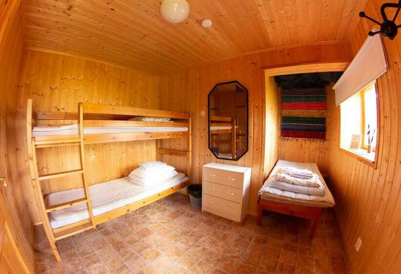 חדר קלאסי לשלושה, Hankaniemen Tila