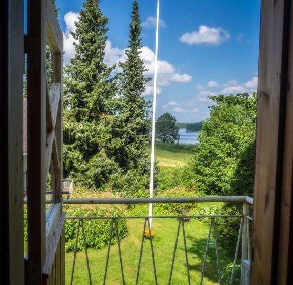 חדר לארבעה סטנדרטי עם מרפסת, Hankaniemen Tila