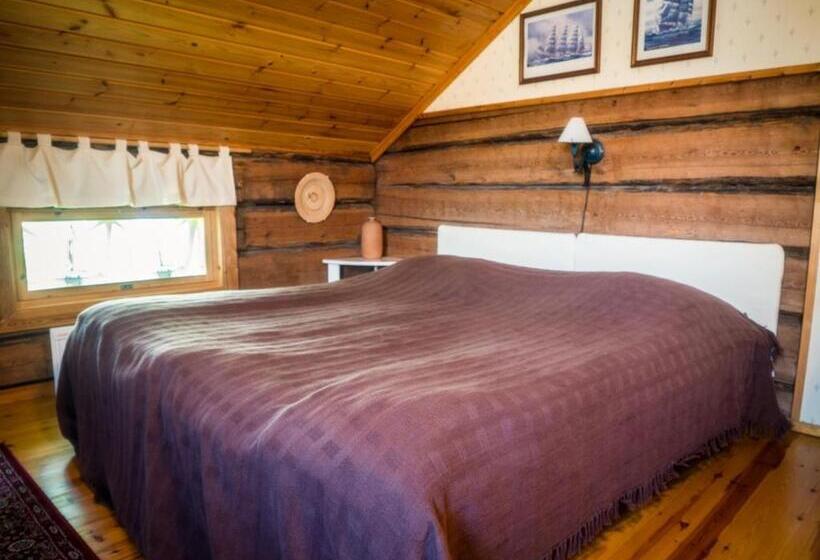 חדר לארבעה סטנדרטי עם מרפסת, Hankaniemen Tila