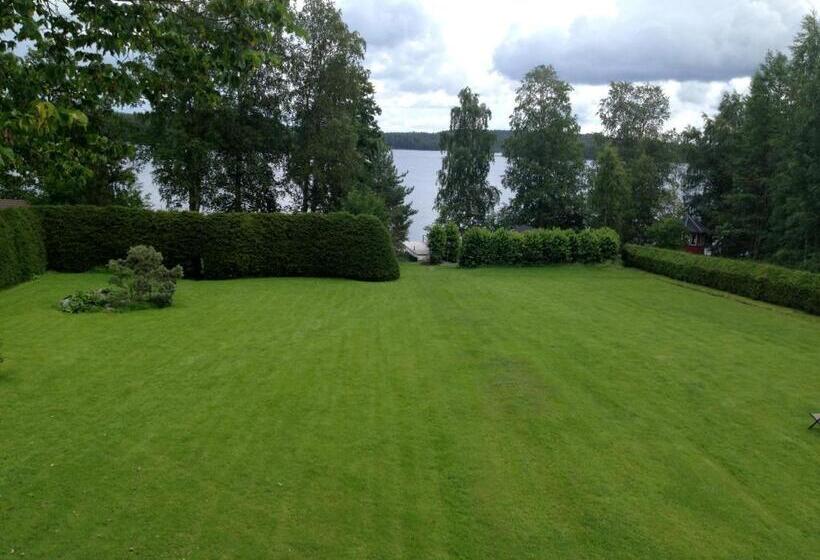 חדר לארבעה סטנדרטי עם מרפסת, Hankaniemen Tila