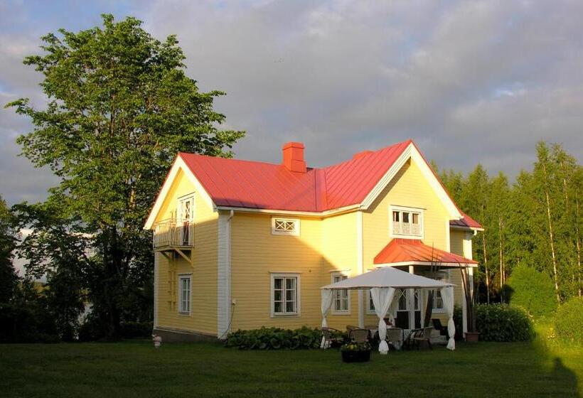 חדר לארבעה סטנדרטי עם מרפסת, Hankaniemen Tila