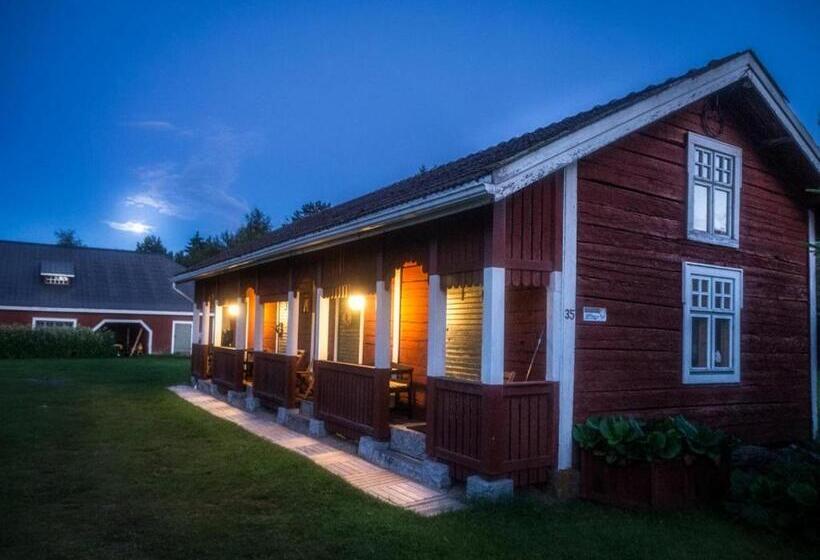 חדר דלוקס לארבעה, Hankaniemen Tila