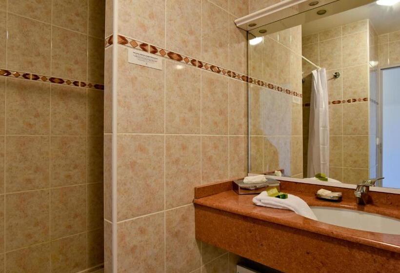 غرفة قياسية مزوَّدة بتراس, Restaurant Baratxartea