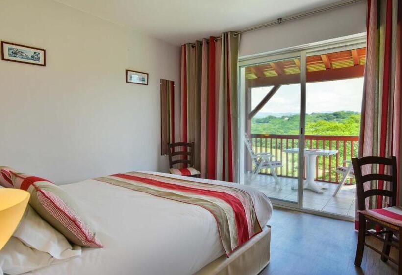 חדר סטנדרט עם טרסה, Restaurant Baratxartea