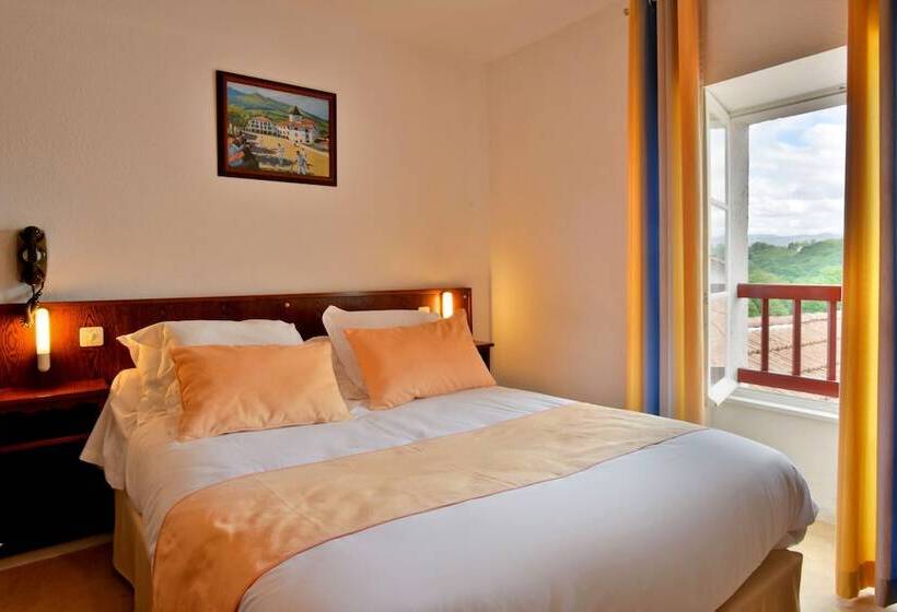 غرفة قياسية, Restaurant Baratxartea