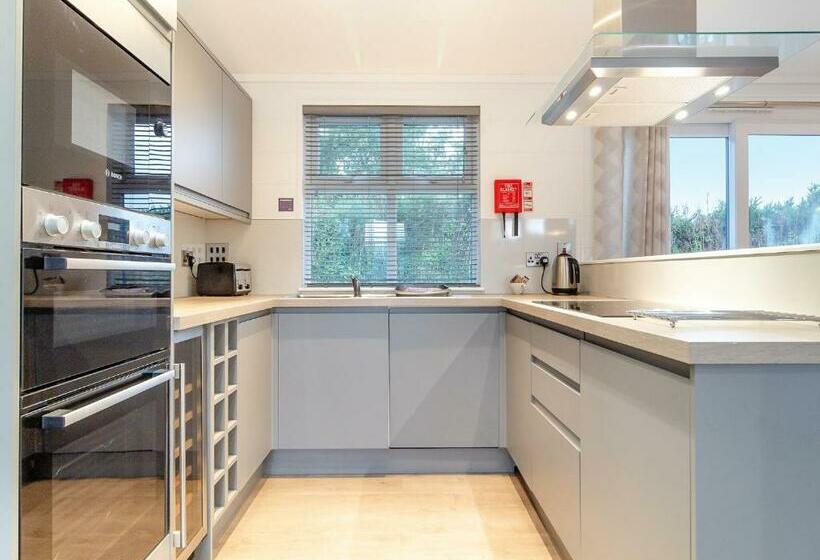 شقة 5 غرف نوم, Norfolk Woods Resort And Spa