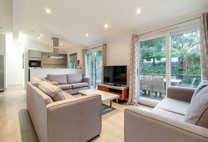 شقة 5 غرف نوم, Norfolk Woods Resort And Spa