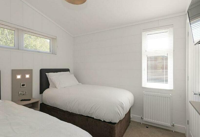 شقة 5 غرف نوم, Norfolk Woods Resort And Spa