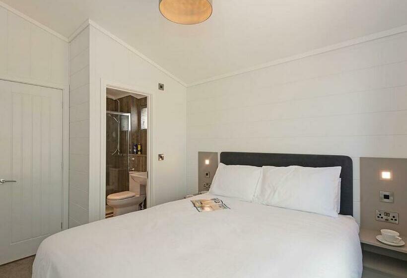 شقة 5 غرف نوم, Norfolk Woods Resort And Spa