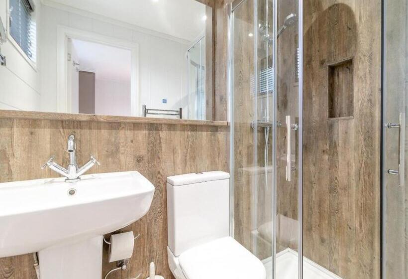 شقة 4 غرف, Norfolk Woods Resort And Spa