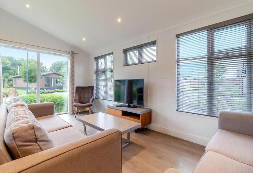 شقة 4 غرف, Norfolk Woods Resort And Spa