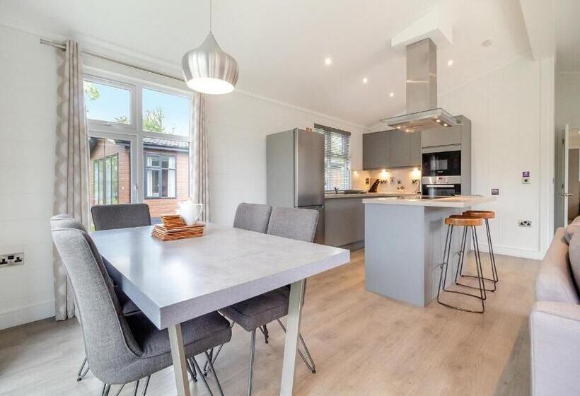 شقة 3 غرف, Norfolk Woods Resort And Spa