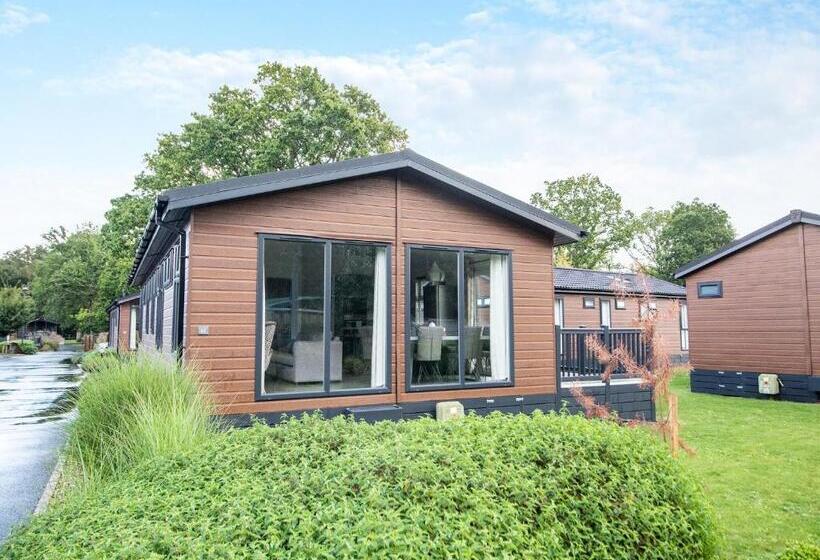 شقة 4 غرف, Norfolk Woods Resort And Spa