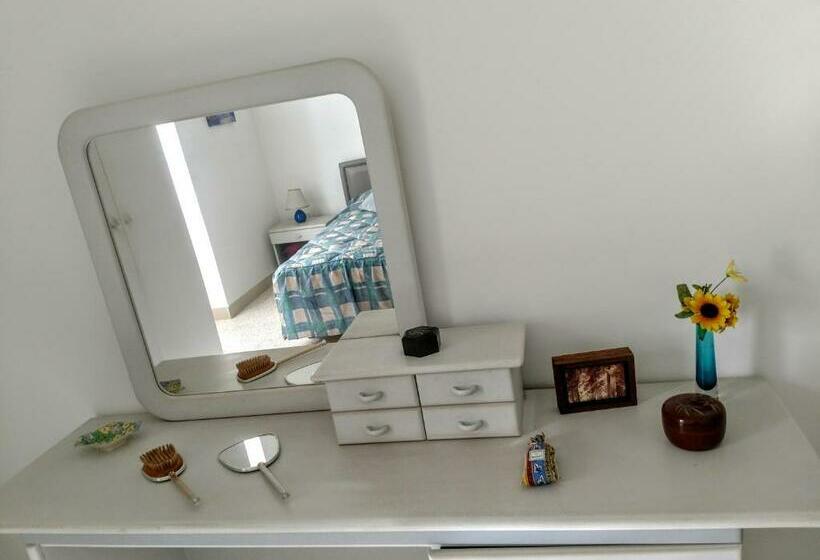 اتاق استاندارد با چشم‌انداز دریا, Charming Rooms With A Seaview