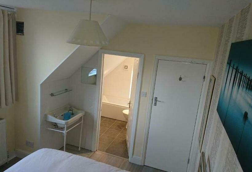 اتاق استاندارد, Shenandoah House