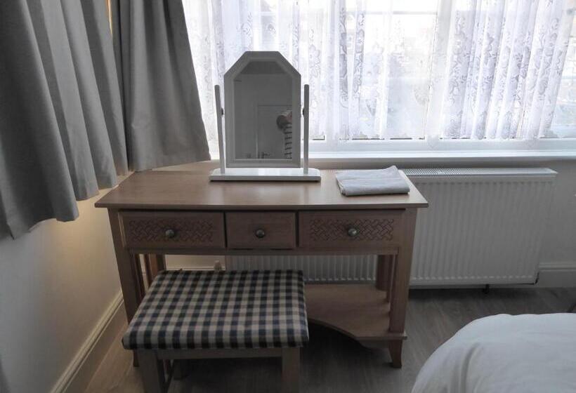 اتاق لوکس خانوادگی, Shenandoah House