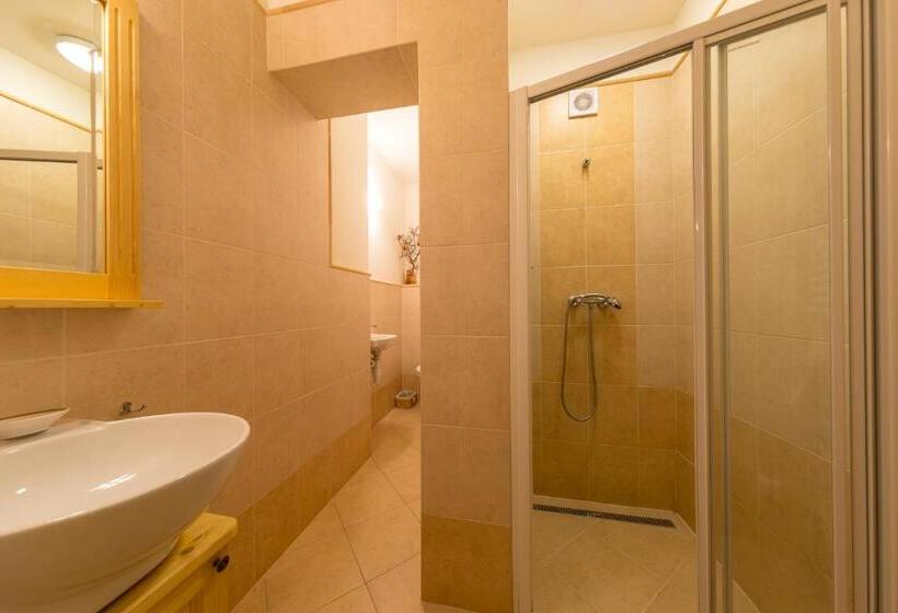 Апартаменты 2 Спальни, Valašské Chalupy Resort