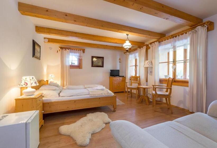 Апартаменты 1 Спальня Нижний Этаж, Valašské Chalupy Resort