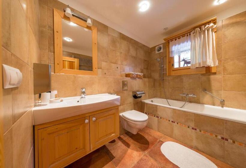 Апартаменты 1 Спальня с Видом, Valašské Chalupy Resort