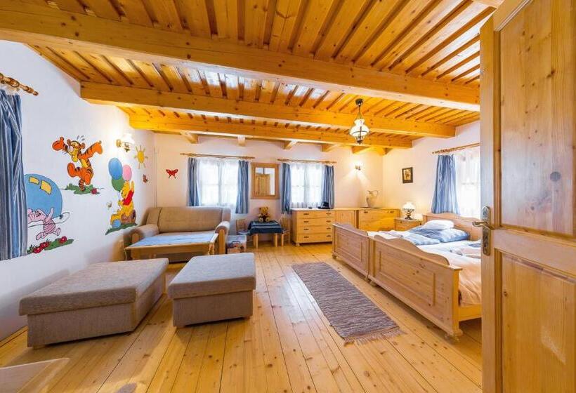 کلبه ییلاقی سوپریور یک خوابه, Valašské Chalupy Resort