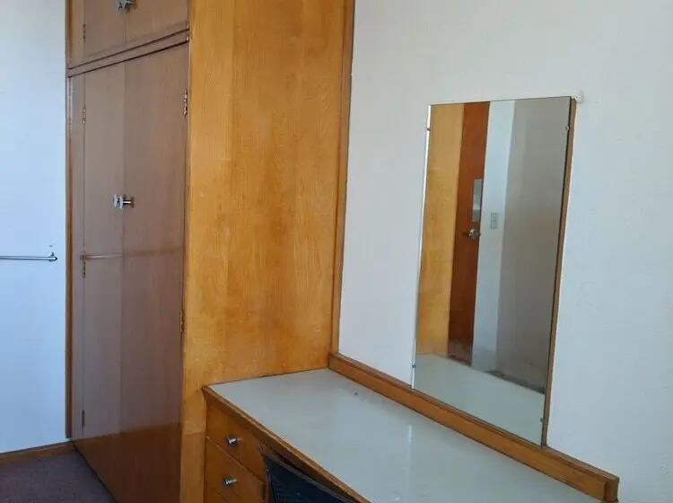 バス共有のスタンダードルーム, Young Budget Accommodation   Hostel